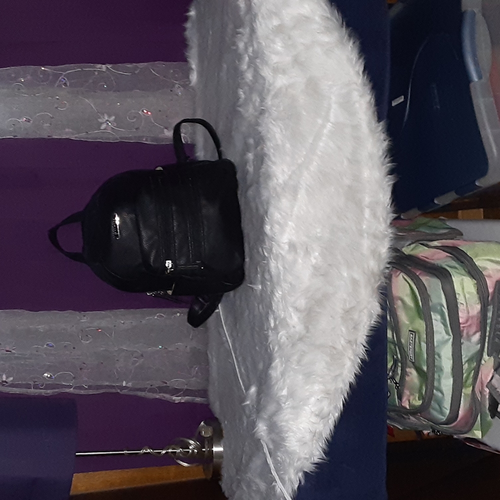 🎒 Medium black backpack - Picture 7 of 9